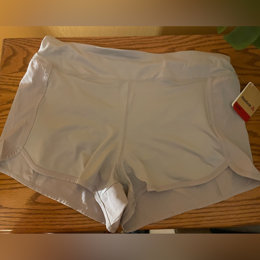 NWT Reebok Silver Athletic short Large